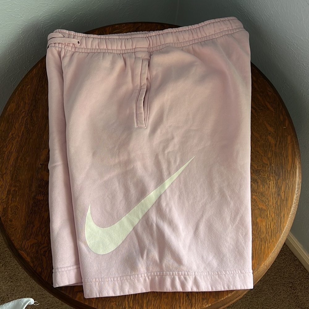 💗 Pink Nike Shorts Sweats - Picture 6 of 6